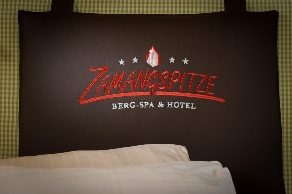 Berg-Spa & Hotel Zamangspitze Sankt Gallenkirch Exteriör bild