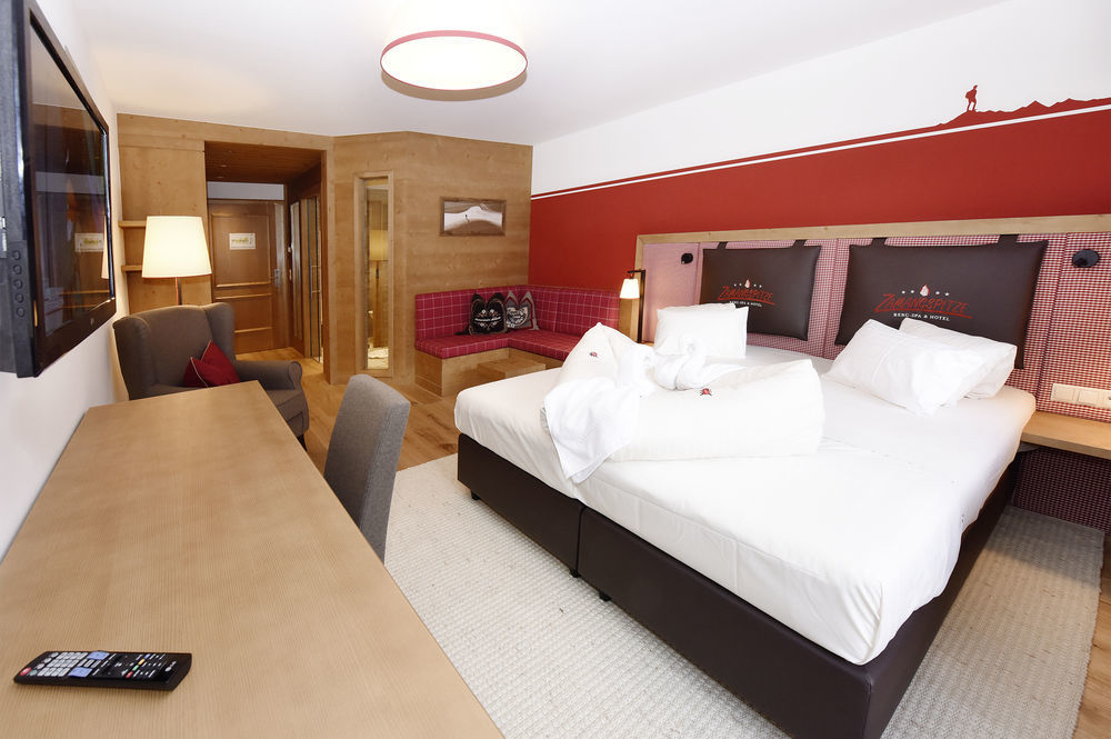 Berg-Spa & Hotel Zamangspitze Sankt Gallenkirch Exteriör bild