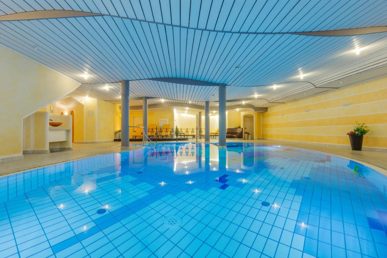 Berg-Spa & Hotel Zamangspitze Sankt Gallenkirch Exteriör bild